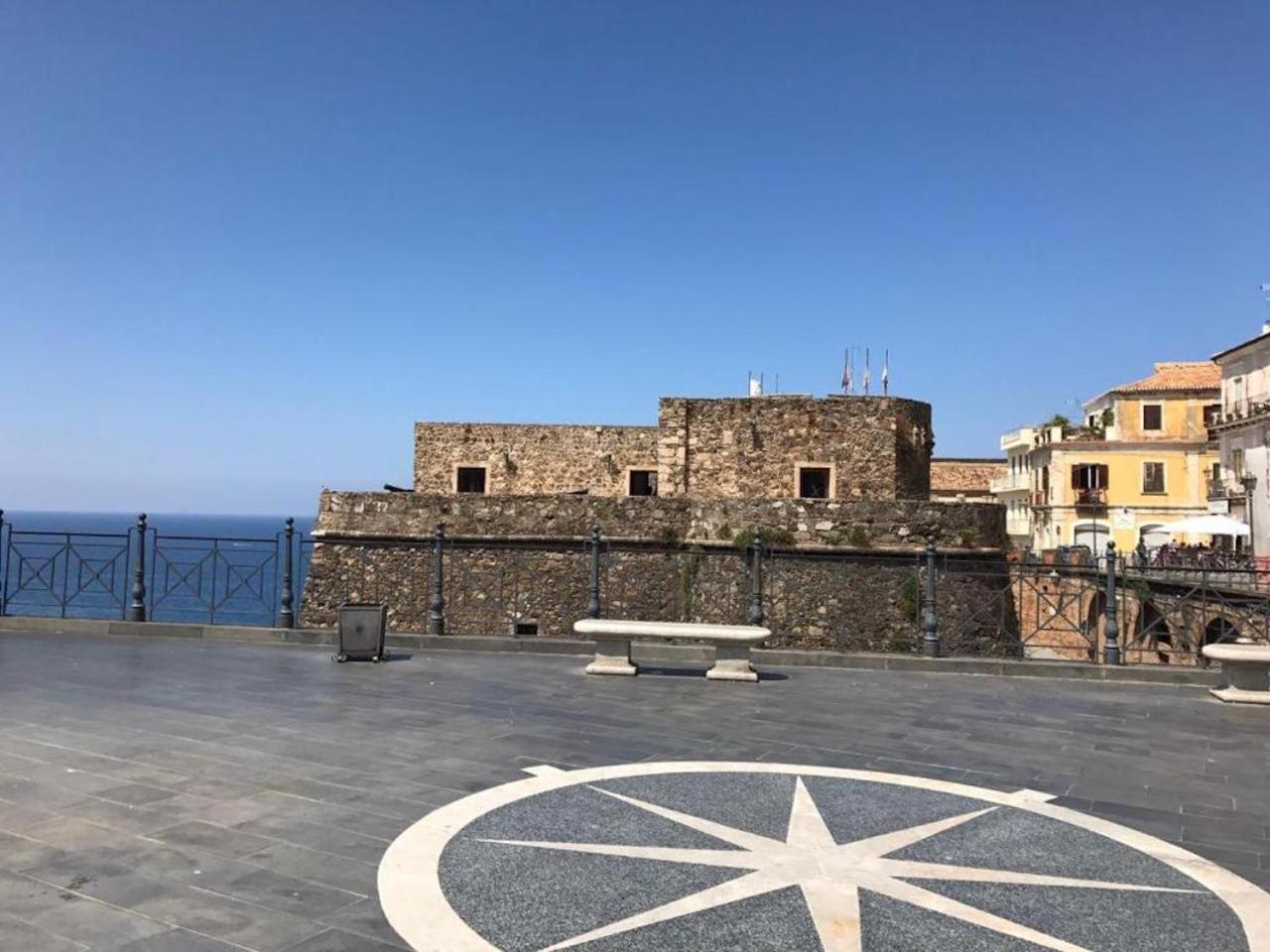 Вилла L'Albero Di Limoni Sul Mare Di Pizzo Экстерьер фото